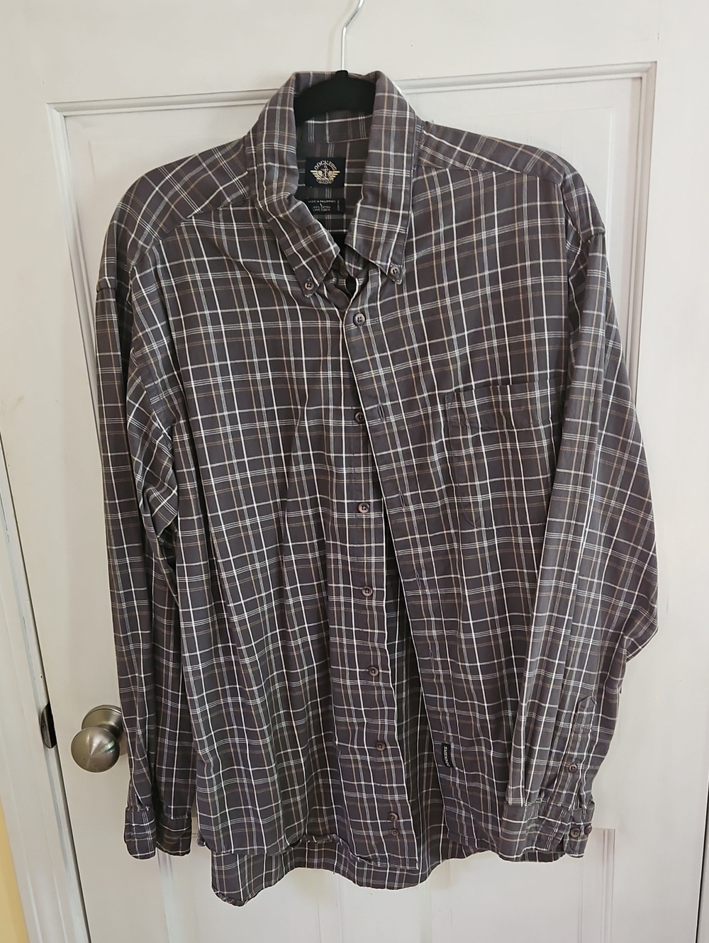 Dockers Men's Gray Plaid Button-Down Shirt Size LARGE